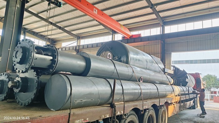 湖南奔驥環(huán)保能源科技有限責任公司,環(huán)保設(shè)備設(shè)計,垃圾處理設(shè)備,廢輪胎處理設(shè)備 